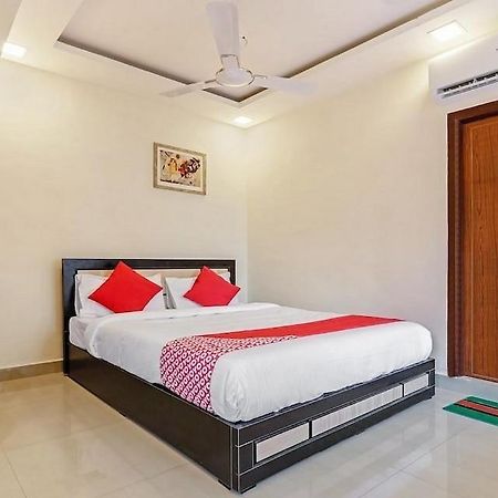 Oyo Kings Hotel Katunayaka Exterior photo
